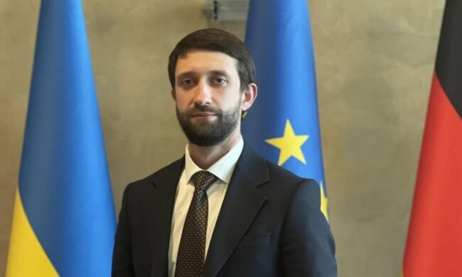 Александр Звездин