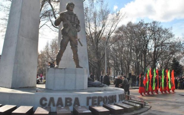 Мемориал погибших героев АТО построят в Киеве