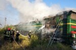 Під Києвом потяг спалахнув, як свічка, страшна НП розхитала нерви всім: пекельні фото