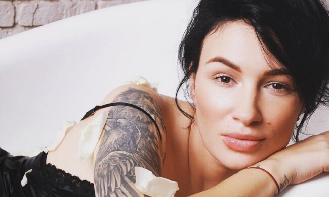 Друзі зірвали з Насті Приходько усі маски: "Горгона ще та"