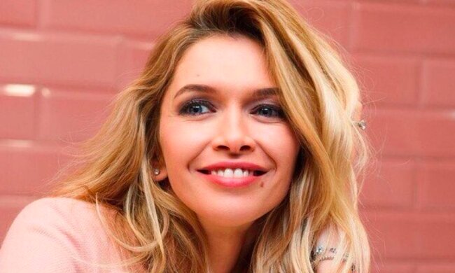 Вера Брежнева подалась из певиц в танцовщицы и ошарашила странными движениями