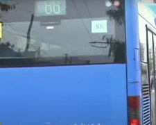 Автобус в Дніпрі, кадр з відео, зображення ілюстративне: YouTube