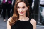 Джолі прийшла на дитяче свято без білизни: фото