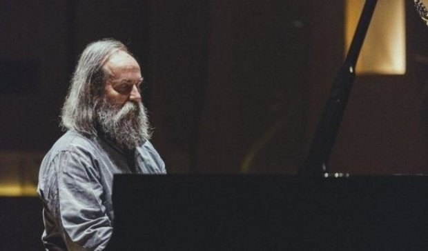 Всесвітньо відомий піаніст навчатиме українських школярів музиці
