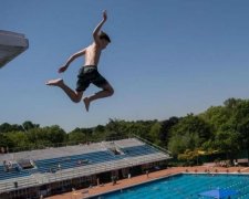 Біженці домагалися до малолітніх німкень