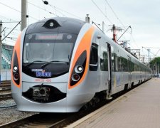 «Укрзализныця» повысила цены на билеты в поездах Интерсити +
