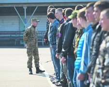 Военкомы пришли за главным антикоррупционером Украины