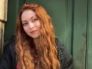 Маша Полякова, instagram.com/mashapolyakova