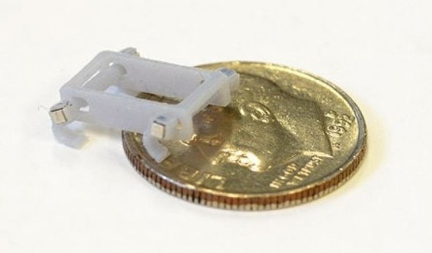 Вчені створили роботів розміром з монету