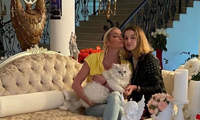 Анастасія Волочкова з донькою Аріадною, фото з Instagram