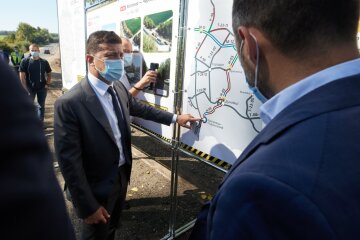 На Хмельнитчине Президент ознакомился с ходом реконструкции дороги, фото president.gov.ua