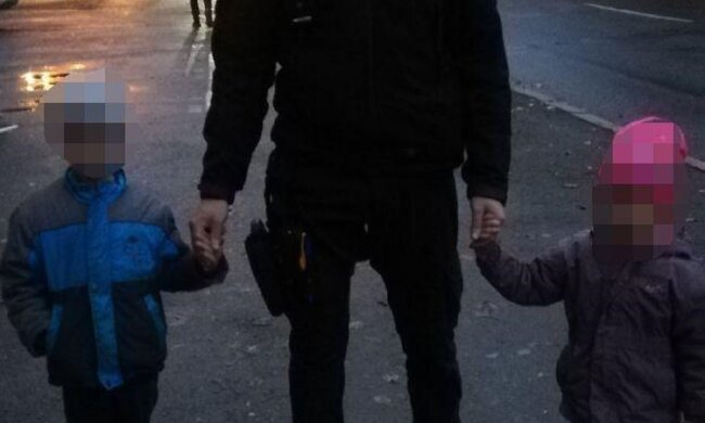 Діти кілька днів були замкнені одні в квартирі, фото: Facebook Патрульна поліція України