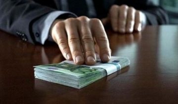 Замміністра погорів на крупному хабарі