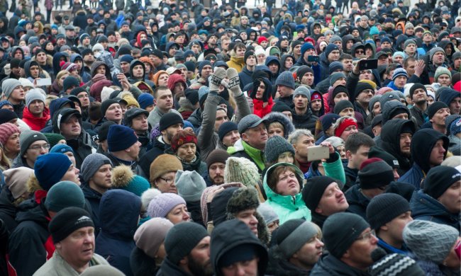 Что случится с зарплатой украинцев в 2019 году: нам пообещали кое-что интересное