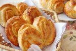 Найароматніші плюшки з топленим маслом і цукром