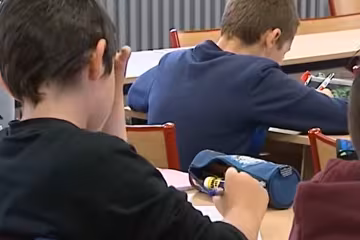 Школа у Франції, кадр з відео