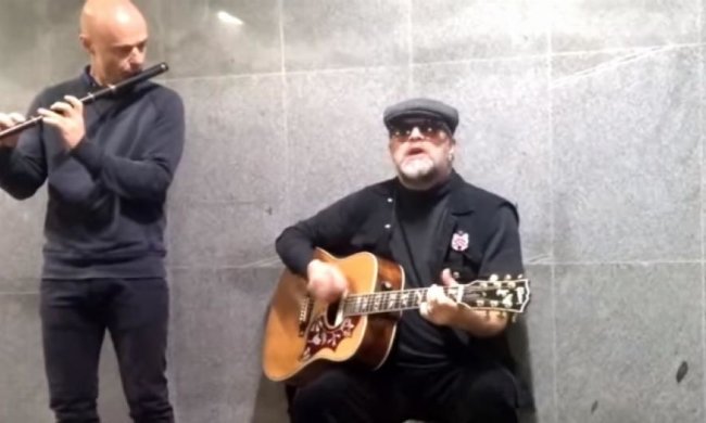 БГ выступил в метро (видео) 