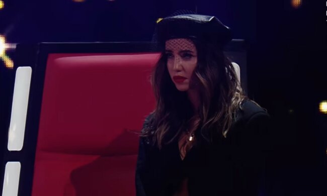 Чоловіки своїми ротами зачарували Дорофєєву, поки Дантес не бачить