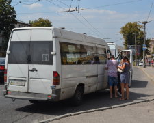 Разъяренный маршрутчик захватил украинцев в плен: "Плевать я хотел на вашу полицию"