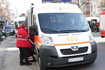 Онкохворий киянин посадив себе на "електричний стілець", медики оніміли від побаченого