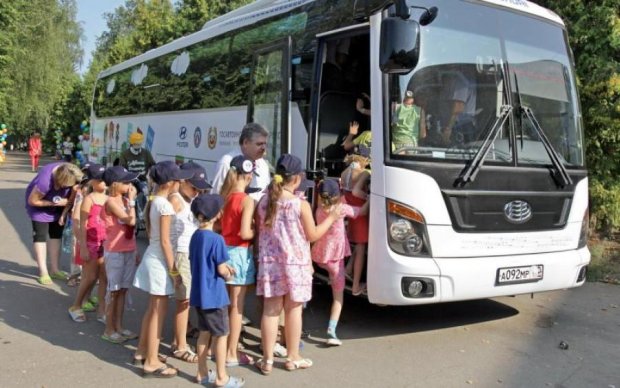 Кадри з фільму жахів: в Києві водій автобуса з дітьми помер за кермом