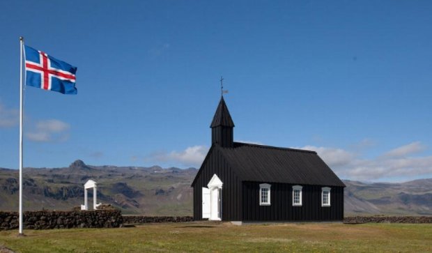  В Исландии официально разрешили богохульство