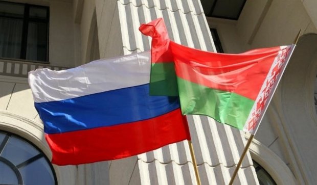 У білорусів відібрали прапор Росії