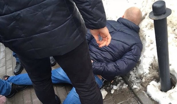 Киевский майор полиции вымогал 80 тысяч у преступников (видео)
