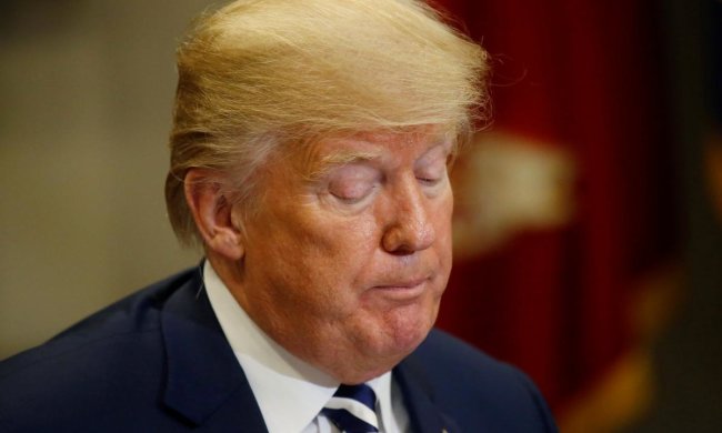 Слідом за інтрижкою з зіркою дорослого кіно Трамп потрапив в туалетний скандал