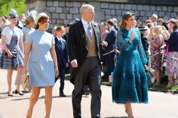 Принцесса Беатрис отставила ревность и пригласила на свадьбу неожиданных гостей: внучка Елизаветы II показала пример всему миру