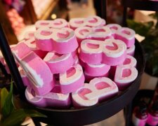 Бомбочка для ванни Lush, фото: Lush