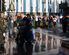 Втекти не вдалося: Порошенка таки засікли на Майдані, красномовне фото