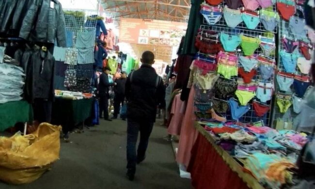 "Целомудренный" нардеп отменил трусы на праздники