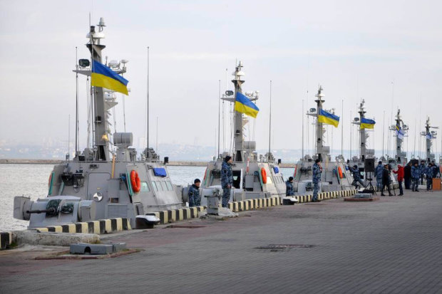 Атака России в Керченском проливе: командир украинского экипажа решился на смелый шаг