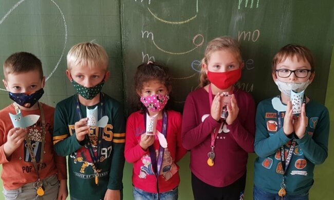 Маленькие школьники с огромным сердцем заставили одноклассника поверить в рождественское чудо: "Дедушка умер, отец болеет"