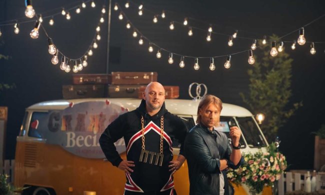 Потап ніжно притулився до грудей Винника: на заздрість усім вовчицям