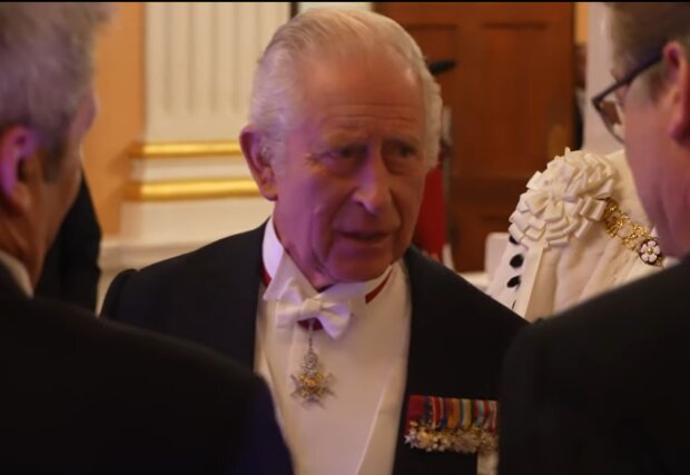 Король Чарльз III, кадр из видео