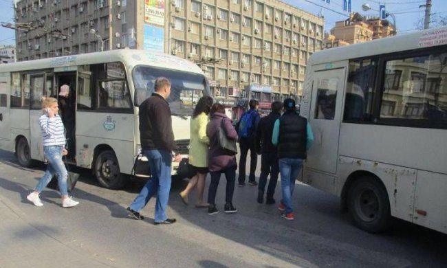 Винахідливий маршрутчик втер носа Ілону Маску