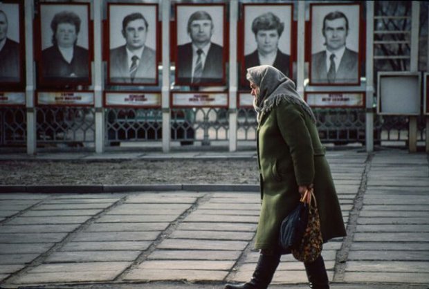 Дефицит, очереди, купоны, демонстрации: польский фотограф задокументировал каким был Львов 30 лет назад