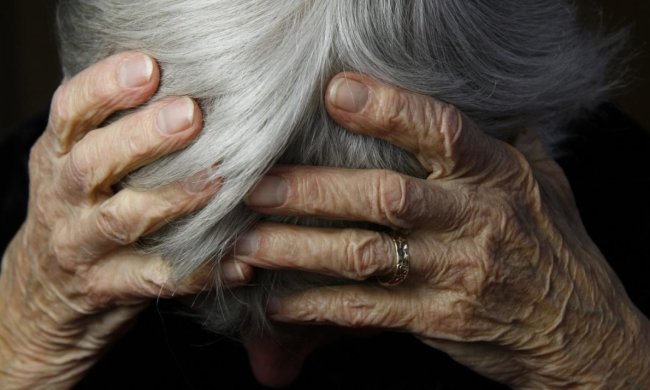 Продали квартиру и вышвырнули на улицу: история 94-летней бабушки всколыхнула Украину