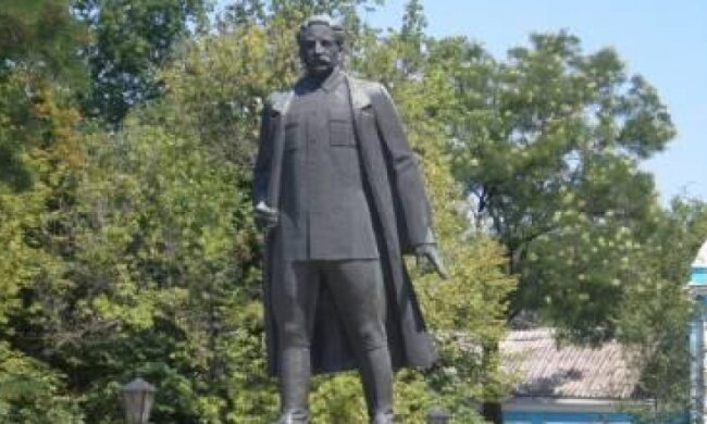 В Херсоне снесут памятник Орджоникидзе