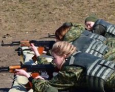 Прекрасна половина української армії позмагалася у багатоборстві