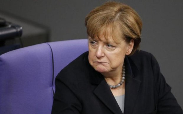 Меркель пять лет подряд не может сменить одежду