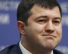 Насиров поделился интимными подробностями об электронном браслете