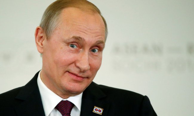 Вся гірка суть путінських паспортів помістилася в одну карикатуру: це потрібно бачити