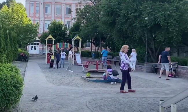 Українці. Фото: скрін youtube