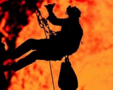 Американець досліджує вируючі кратери вулканів (фото)