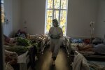 Хворі ковидом. Фото: Unisef