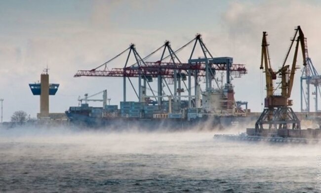 В Одессе "кипит" море (фото)