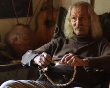 Український пенсіонер мешкає у закинутому селі